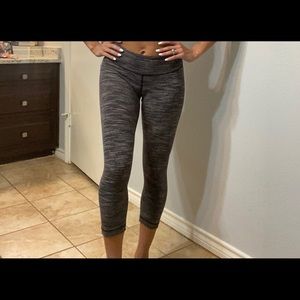 Lululemon crop leggings!